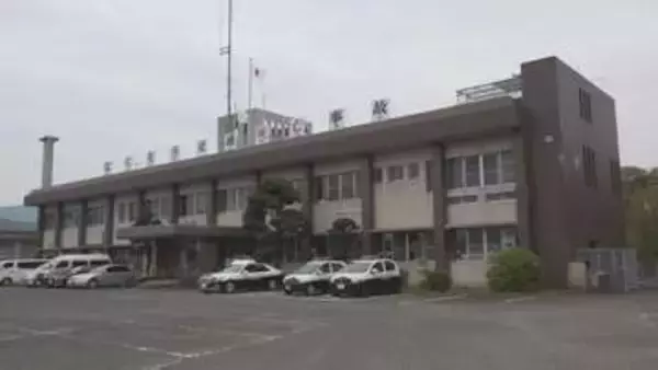 バイクの高校生が意識不明の重体　交差点で乗用車と出合い頭に衝突　鹿児島・出水市