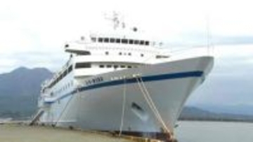 一時漂流のフェリー屋久島2　6日まで欠航　鹿児島