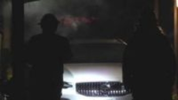 「カーポートの車から煙」消火活動続く　鹿児島市石谷町・松元IC近くの住宅地