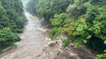 薩摩地方に線状降水帯発生　薩摩川内市で1時間雨量108ミリ　土砂災害に厳重警戒を
