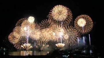 サマーナイト大花火大会有料観覧席チケット販売開始　物価高騰で1人500円アップ　鹿児島