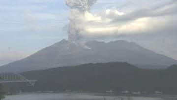 桜島で噴火 噴煙2000ｍ【16日の降灰予報】鹿児島・宮崎