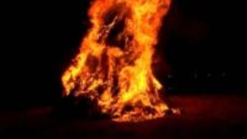 姶良市で鬼火たき　鹿児島