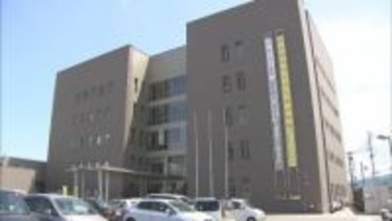 ひき逃げ事件として捜査　鹿児島市で車が小学生と接触　逃げた車の行方追う