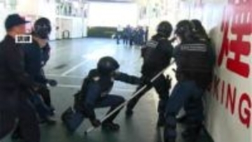 不審者を制圧するには　鹿児島海保と桜島フェリー乗組員らが合同訓練