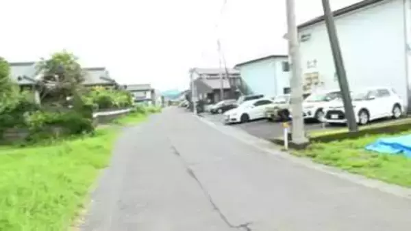 10代女性に抱きつき…「ナイフ持っているぞ」リュック奪って逃走　警察が強盗容疑事件として捜査　黒っぽい上着の男か