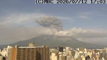 桜島南岳で噴火、噴煙高さ1700m　火口から北に降灰予想　鹿児島