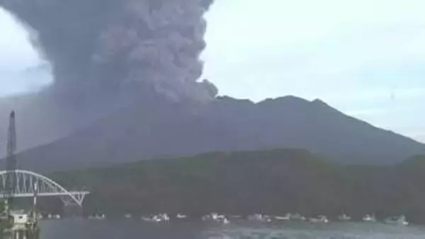 桜島で噴火 噴煙1600ｍ【きょうの降灰予報】灰は鹿児島市谷山方向へ