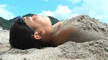 海の日　桜島を目の前に海水浴　熱中症警戒アラート発表　最高気温35度予想　環境省・気象庁「危険な暑さが予想」
