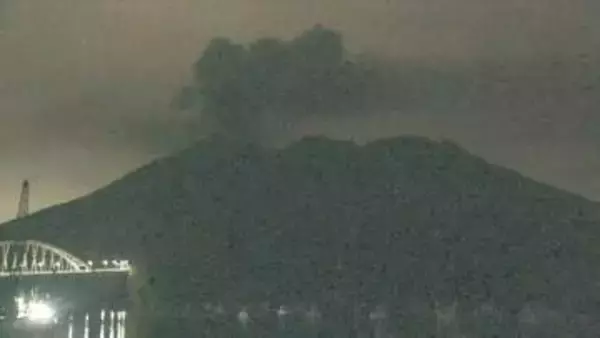 桜島で噴火　火口から2400メートルまで上がる　鹿児島市吉野方向～姶良市加治木方向に流れる予想