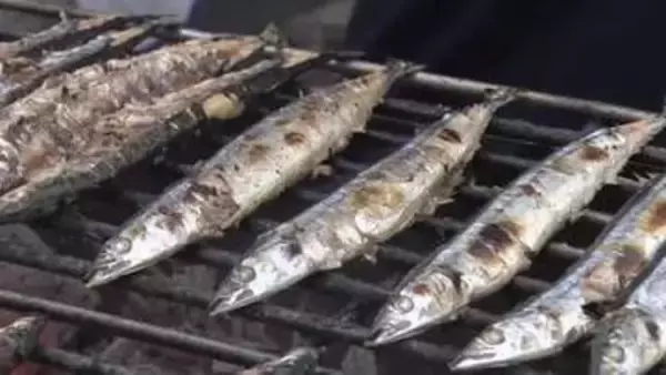 「初さんま祭」秋の味覚味わう　全国有数の水揚げ地　岩手・大船渡市