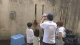 「お盆イベントでＺＯＯＭＯにぎわう　親子がゾウのエサやり体験　岩手県盛岡市」の画像1