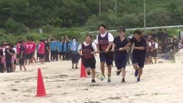 沿岸×内陸の高校生100人が「海の運動会」で砂浜スポーツ交流　岩手・山田町浦の浜海水浴場