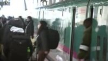 帰省ラッシュピーク　新幹線混雑   　岩手県盛岡市