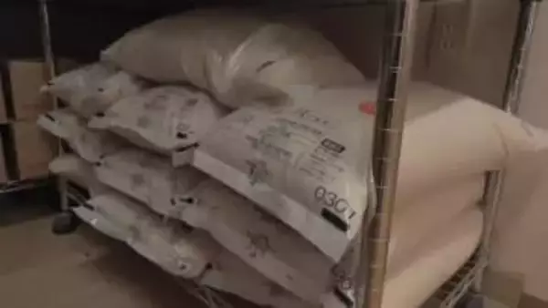 福祉施設で備蓄用の食料買い足し　後発地震注意情報受けた備え　岩手県大船渡市