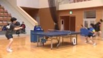 専大北上卓球部の卓球大会　小中学生が熱戦　岩手県