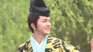 義経役に歓声、INI 高塚大夢さん登場　春の藤原まつり東下り行列　岩手・平泉町