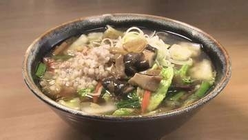 岩手・雫石町の駅前グルメ　名物「よしゃれそば」地元野菜と山菜が山盛り