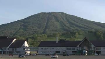 パラグライダーで墜落、71歳男性死亡　岩手・八幡平市の前森山山頂から飛行
