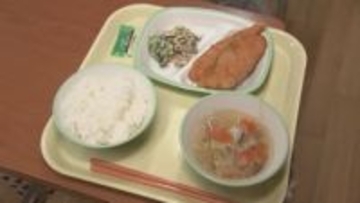 伊保内高校で“給食の卒業式”　「サケのように帰ってきて地元を盛り上げて」　岩手県九戸村