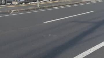 76歳男性　道路横断中に普通乗用車にはねられ死亡　岩手県大船渡市