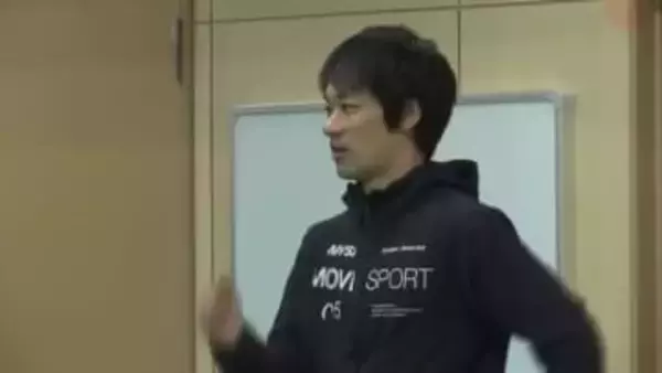 元五輪戦士が警察官に歩き方指導　競歩で2大会出場の高橋英輝さん　岩手県久慈市