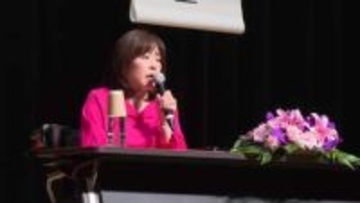タレントの松本明子さん、自身の経験を語る　空き家の未来を考える　岩手・盛岡市