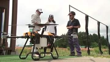 農薬散布用ドローンの実演会　作業時間が大幅に短縮　岩手県雫石町