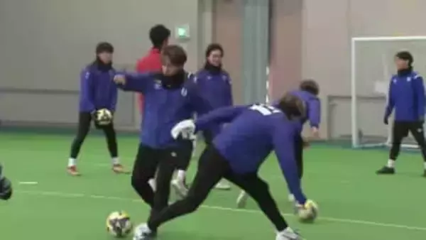 いわてグルージャ盛岡　新チーム始動　Ｊリーグ復帰目指し　岩手県