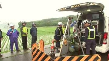下水道管の点検作業の見学会　陥没事故などの防止に向け　岩手県九戸村