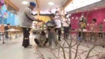 小正月の伝統行事「みずき団子作り」　釜石市のこども園　岩手県