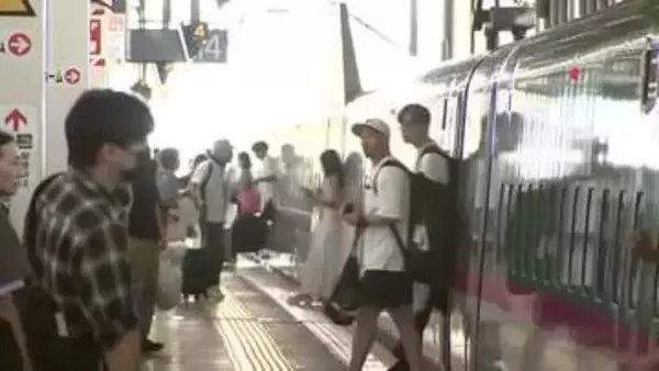 お盆帰省ラッシュピーク　ＪＲ盛岡駅混雑　岩手県盛岡市
