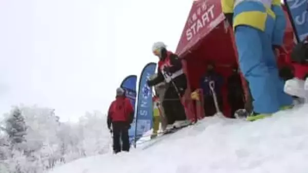 タイの団体がスキー・スノーボード大会　約90人が参加　安比高原スキー場　岩手県八幡平市