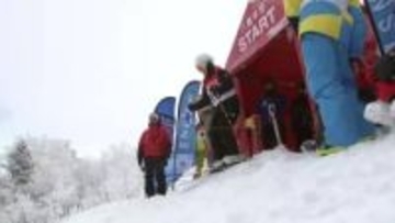 タイの団体がスキー・スノーボード大会　約90人が参加　安比高原スキー場　岩手県八幡平市