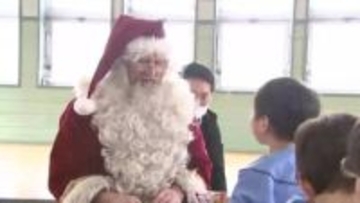 サンタクロースが園児と交流　フィンランドからメリークリスマス　岩手県盛岡市