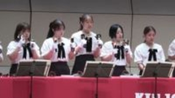 ゴスペルの優しい歌声とハンドベルで一足早いクリスマス