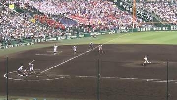 三重高校が履正社撃破　12年ぶりベスト8進出　夏の甲子園