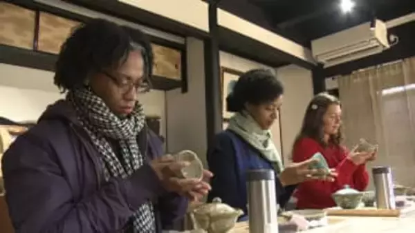 伊賀焼と日本茶で魅力発信　外国人向け体験ツアー実証実験