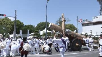 「えんやー」の掛け声響く　伊勢でお木曳行事