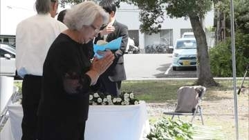 四日市空襲から81年　犠牲者を悼む献花式で遺族らが平和祈る