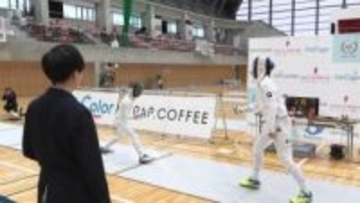 子どもたちが五輪メダリスト山田優選手らと実戦形式で対戦