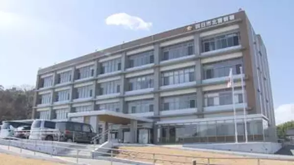 横断歩道で23歳男性はねられ意識不明の重体　50歳女性を現行犯逮捕