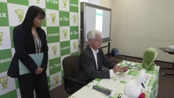 わずか7分でスピード完了　スポーツカー86開発者がスマホ確定申告を模擬体験