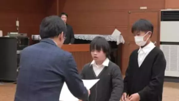 約3000株の花で赤目四十八滝の四季を表現　伊賀つばさ学園が最優秀賞　三重・津市