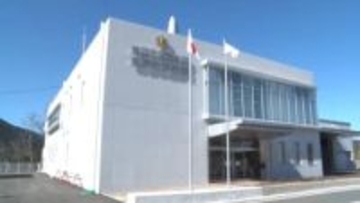 「3棟で黒煙が」　住宅火災で女性1人死亡