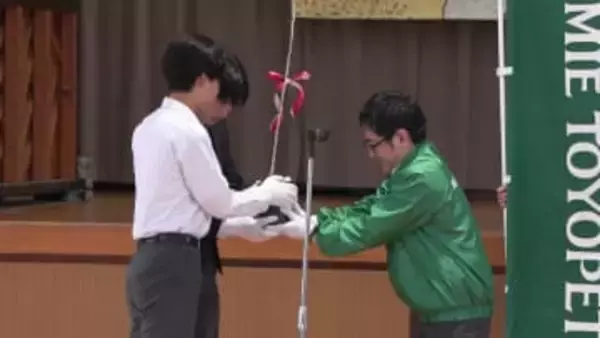 卒業を迎える中学生に　ソメイヨシノの苗木