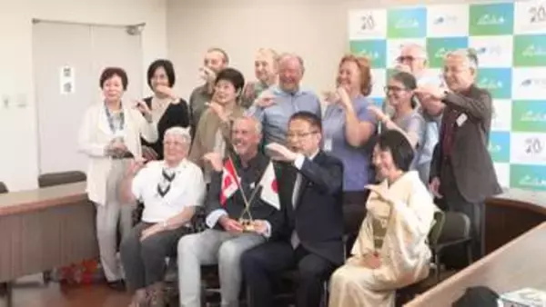 カナダなどから来日　三重で文化体験し市長と交流