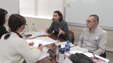 外国人住民4％の三重県　進路支援ハンドブック活用研修