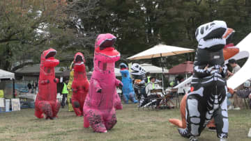 恐竜になりきって行うレースなど　親子で楽しむ防災イベント　三重・津市