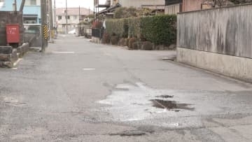 ひき逃げの疑いで24歳の男逮捕